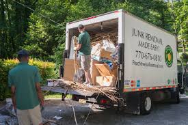Best Retail Junk Removal  in Morehead, KY